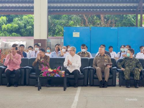 LINE ALBUM ฝากหน่อยนะ ๒๓๐๖๒๓ 240